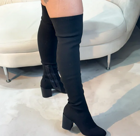 Bota Feminina Over Vic preta em meia