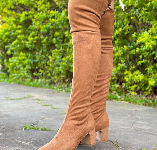 Bota Feminina Over Fernanda Caramelo em suede