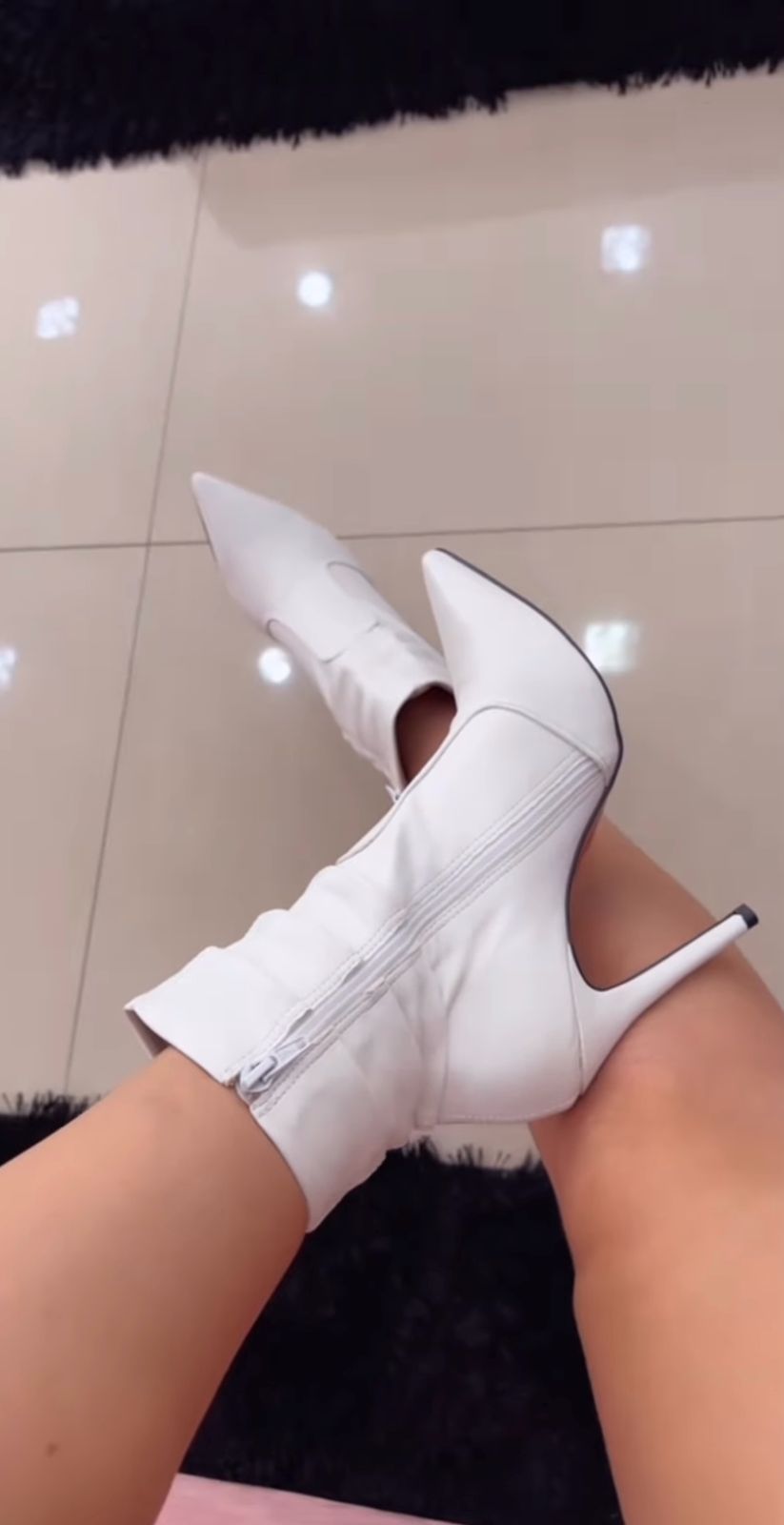 Botinha Glamour Salto Fino